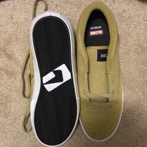 Mens skateboard shoes, Globe Tribe size 11. New unused